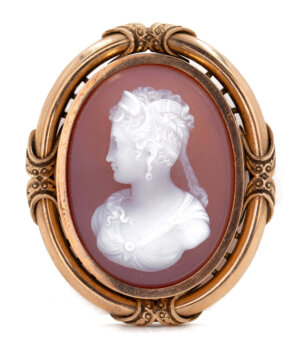 Victorian 14 Karat Yellow Gold Red Cameo Brooch