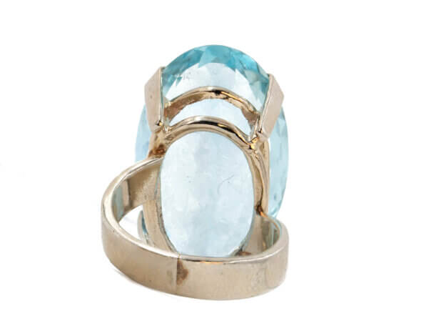 22 Carat Oval Aquamarine Ring